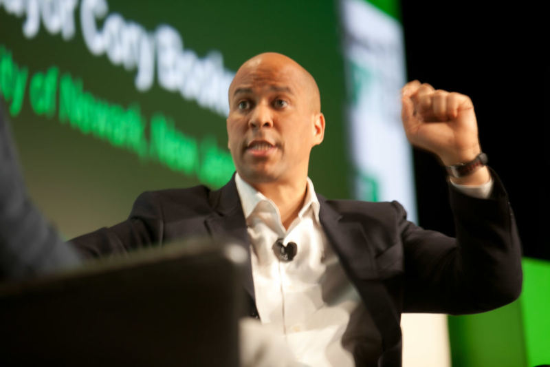 [WATCH] Cory Booker Goes Crazy and Says He Wants To Punch Donald Trump in the Face
