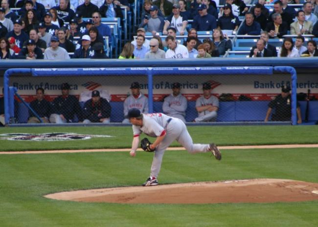 Former MLB Pitcher “Absolutely Considering” Running For Congress In Arizona