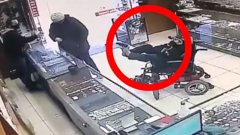 MUST WATCH: Paralyzed Man in Wheelchair Robs Jewelry Store At Gunpoint