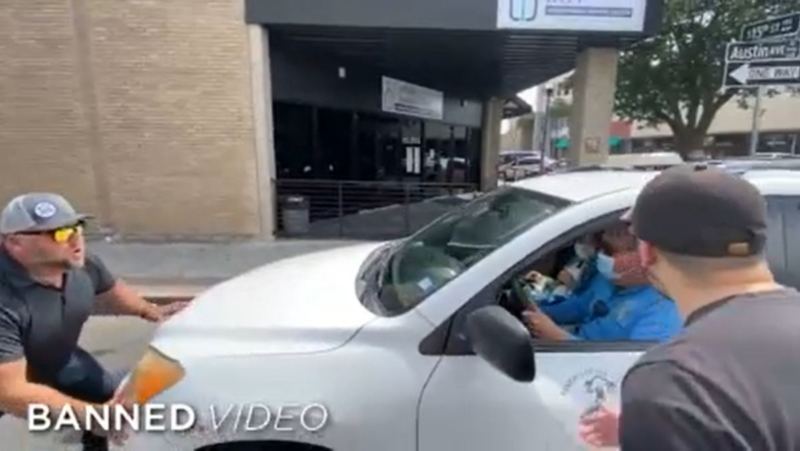 CAUGHT ON VIDEO! Alex Jones LITERALLY Stops Car After Children Were Crammed Into the Back