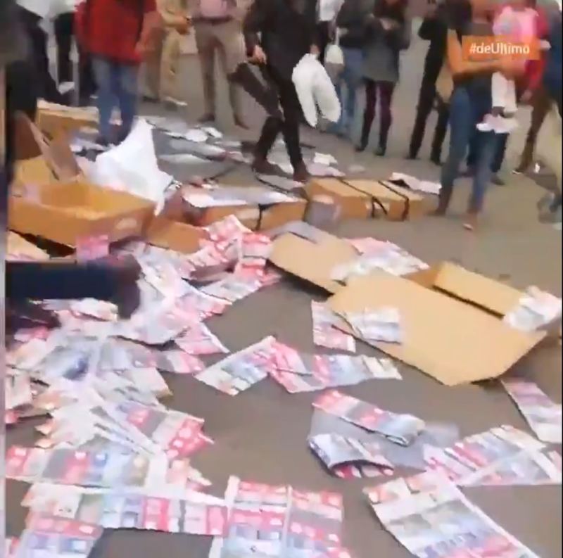 Video Shows Citizens Intercepting Van with Pre-Marked Ballots for Socialist Candidate in Foreign Nation
