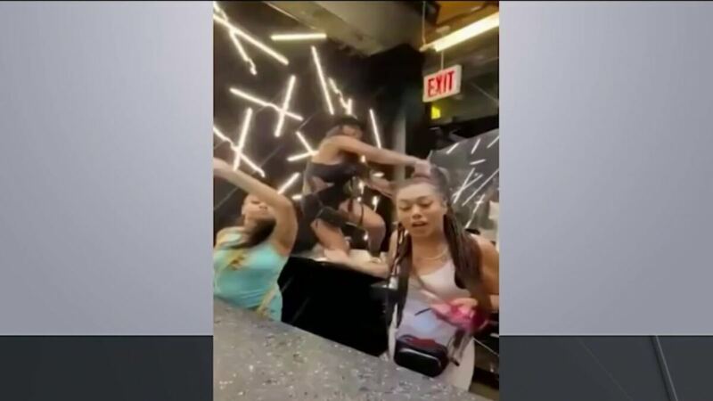 Multiple Women Arrested After Destroying Restaurant Over $1.75 Dipping Sauce