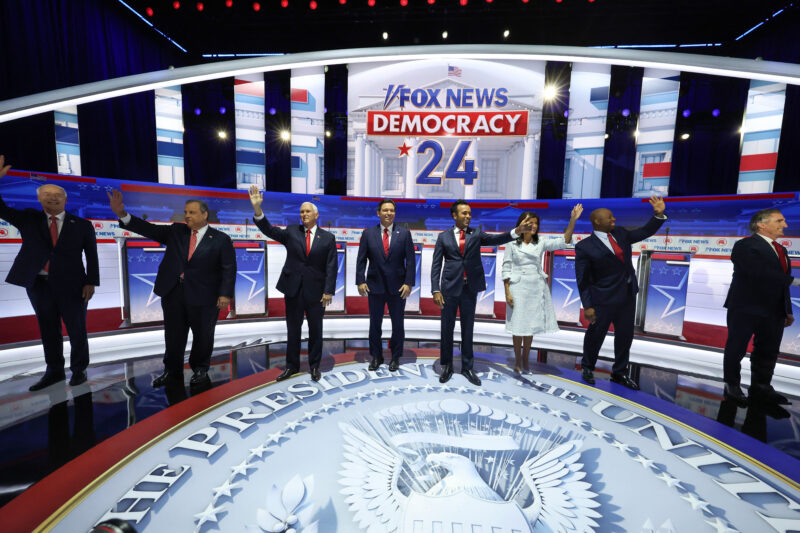 Candidates Claim RNC Threatened to Ban Them from Next GOP Debate