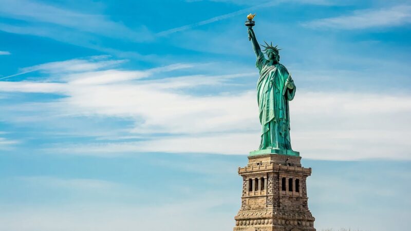 Freshman Proposes Bill To Remove Statue of Liberty in Protest of GOP’s ‘Bigoted’ Immigration Law