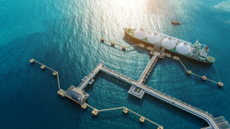 Us Becomes Worlds Top Lng Exporter Freedom Headlines Top Political