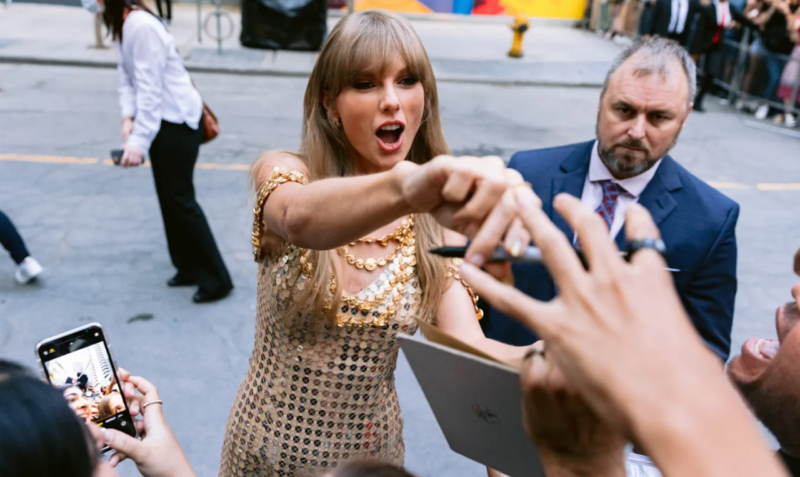 Hollywood Residents ‘Furious’ After Taylor Swift Photoshoot Causes ‘Massive Disturbances’