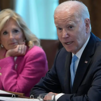 Crowd GASPS As Biden Abruptly Walks Off Stage During Campaign Speech