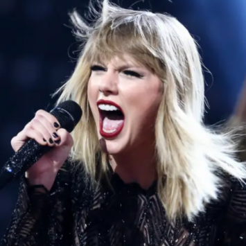 REPORT: Taylor Swift Accused Of ‘Yelling’ At Travis Kelce After New Pic Leaks
