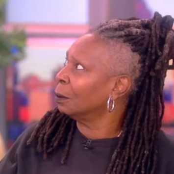 Whoopi Goldberg Stands Up And Angrily SCOLDS Audience Member In “Bizarre Moment”