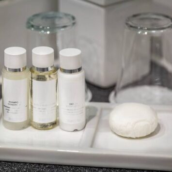 New York Regulating Hotel Shampoo Bottles