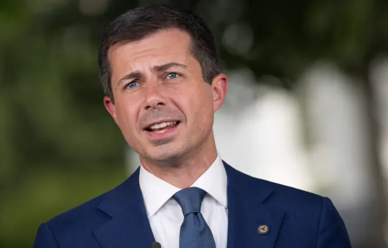 Buttigieg Makes Appearance During Kamala Fundraiser